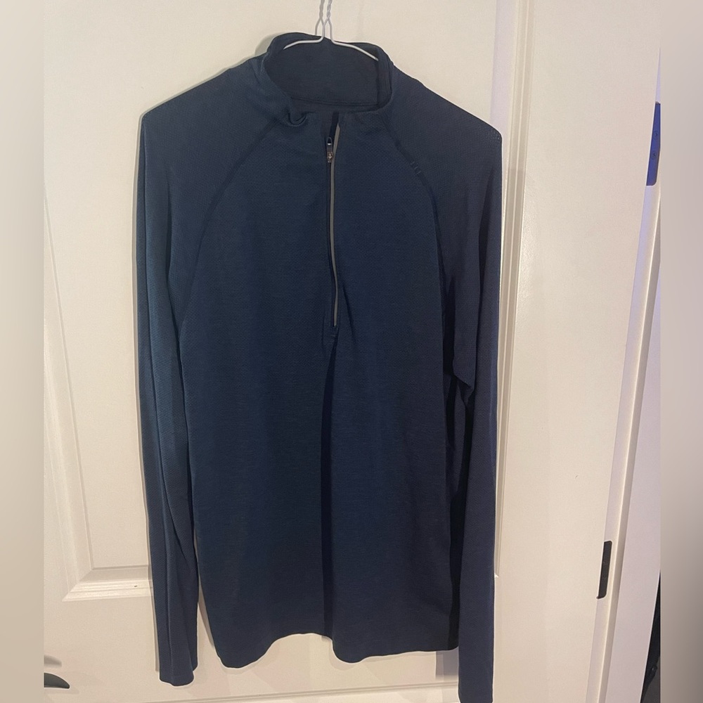 Lululemon mens 3-quarter zip.